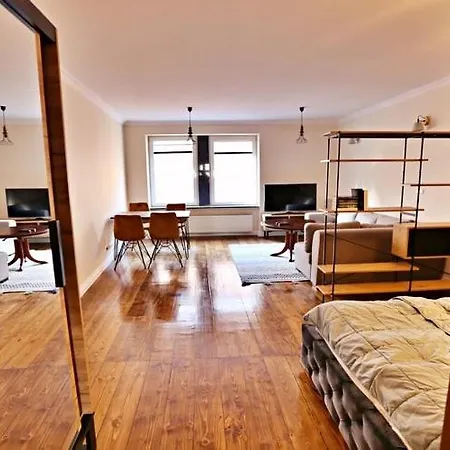 Old Town Jozefa Street 22 דירה